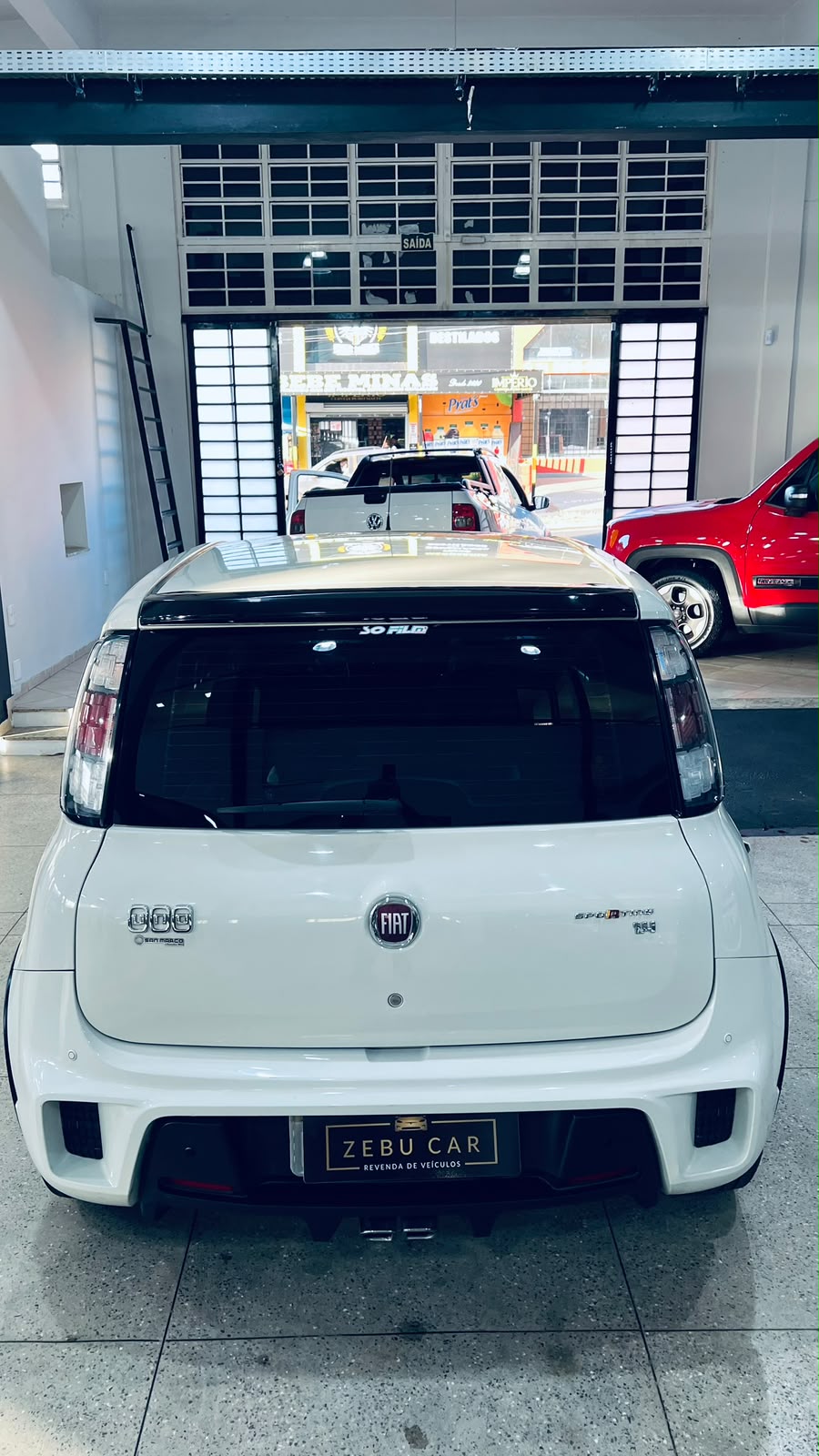 Fiat Uno Sporting 2015 em Uberaba, foto 4